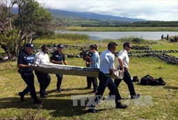 Malaysia xác nhận mảnh vỡ trên đảo Reunion là từ Boeing 777